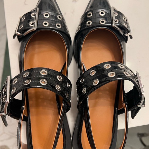 Black Buckle Pointed Toe Ballerina Flats - Picture 3 of 5